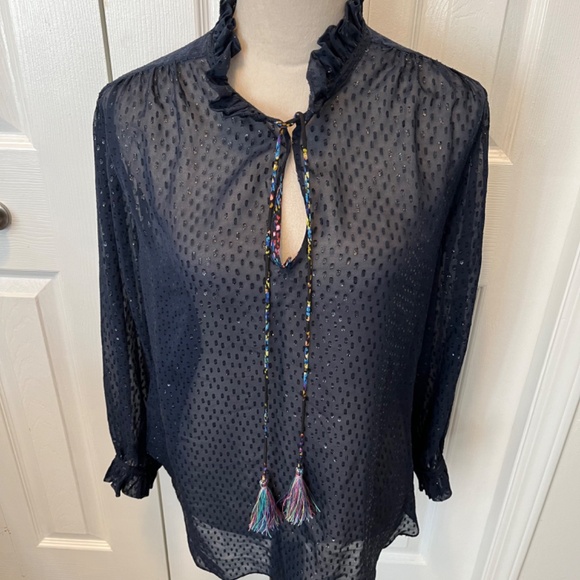 Robert Graham size L silk blend top - Picture 3 of 15